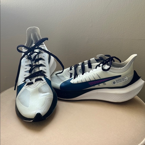 Nike Shoes - Nike White and Navy Zoom Gravity Athletic Sneakers